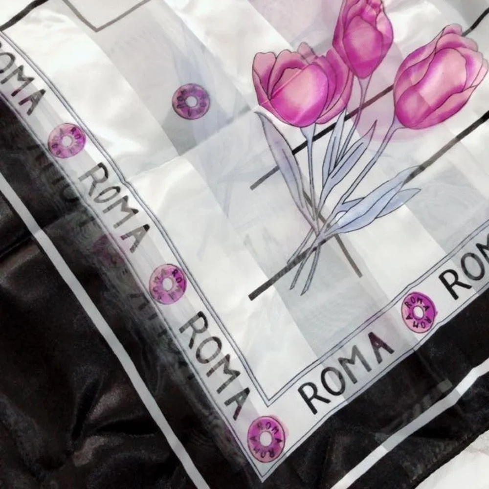 Roma Square Purple Scarf Foulard Carré Rouge Italy
